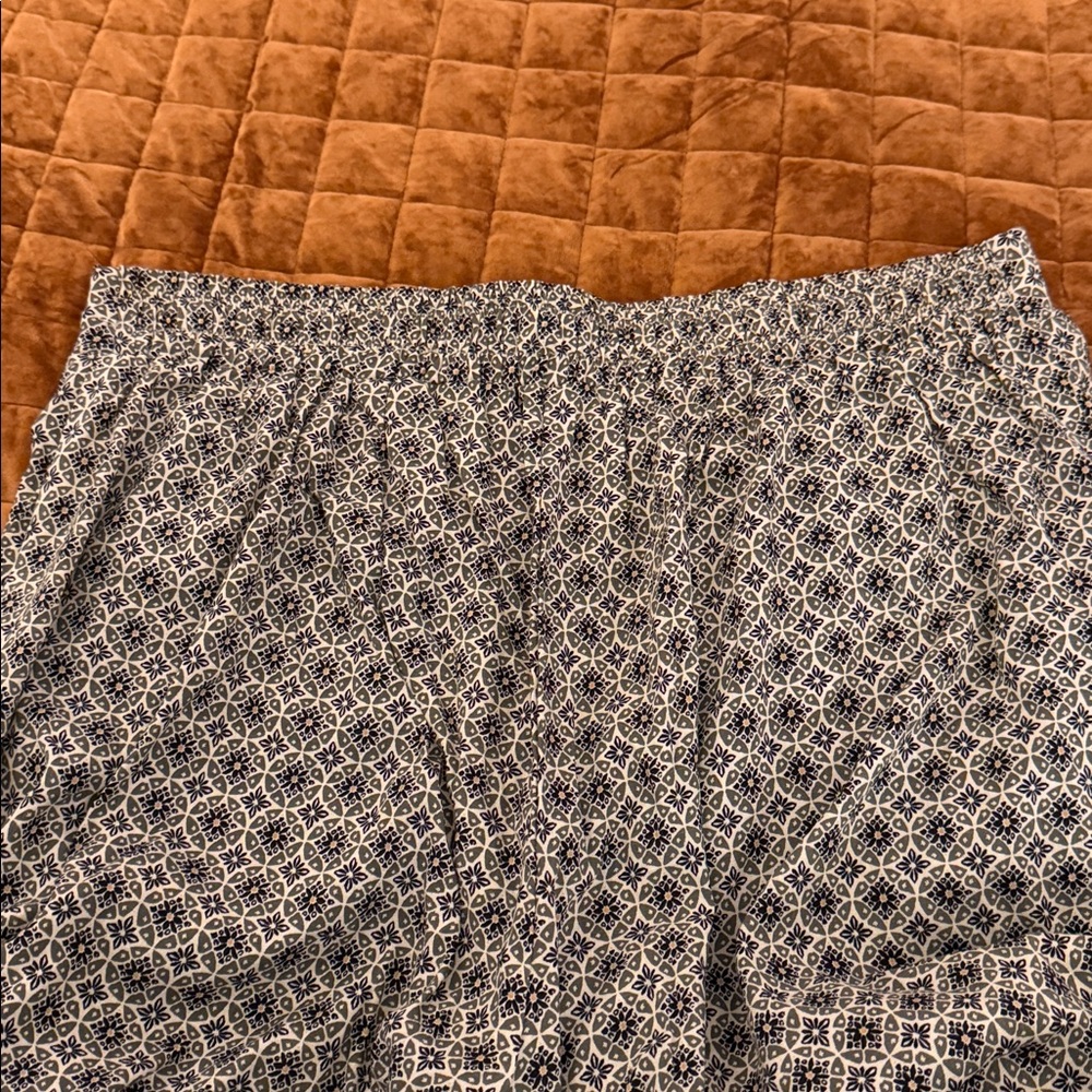 Max Studio Wide Leg Patterned Pants - image 5